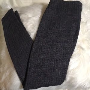 ✨Herringbone leggings for sale!✨